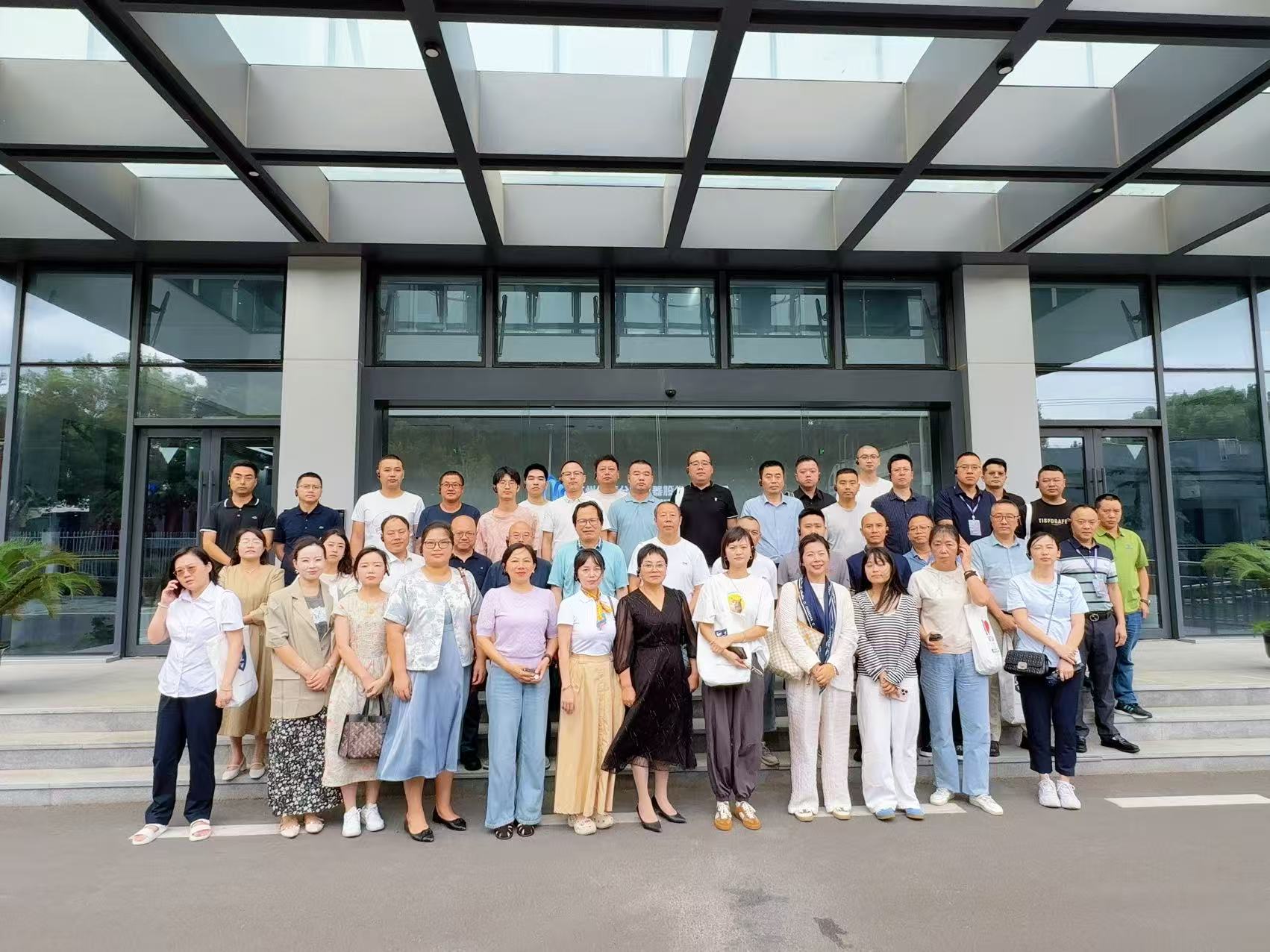 第二期綿陽專精特新企業(yè)家班聚焦紐邁實踐